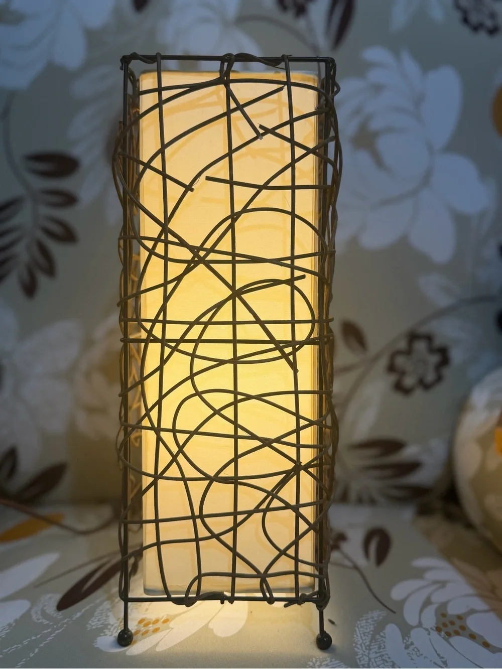 Decorative Black Wire Table Lamp with Cream Shade